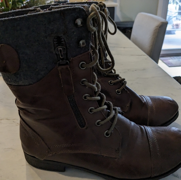 Brown Combat Style Fall Boots - Picture 5 of 6